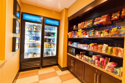 Hampton Inn By Hilton Harrisonburg-South image 13