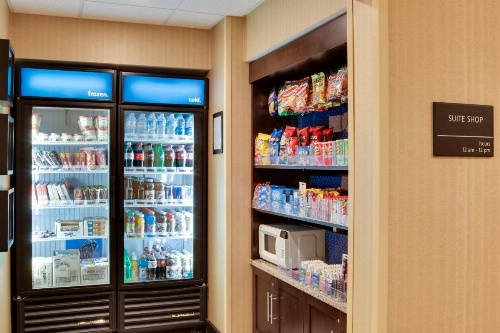 Hampton Inn By Hilton Harrisonburg-South image 15