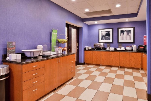 Hampton Inn By Hilton Harrisonburg-South image 17