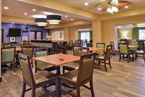 Hampton Inn By Hilton Harrisonburg-South image 19