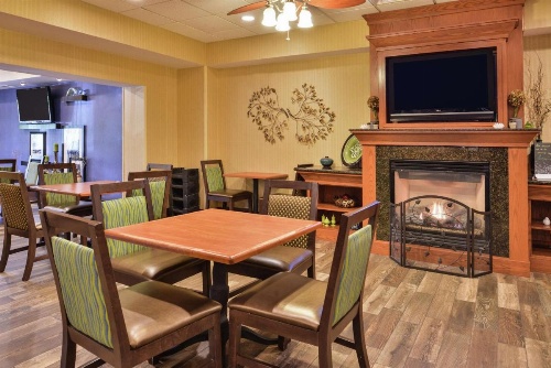 Hampton Inn By Hilton Harrisonburg-South image 24