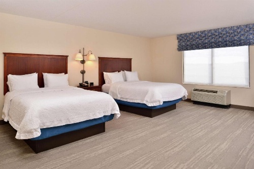 Hampton Inn By Hilton Harrisonburg-South image 7
