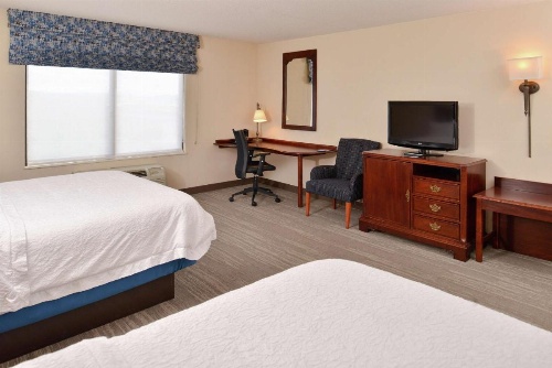 Hampton Inn By Hilton Harrisonburg-South image 8